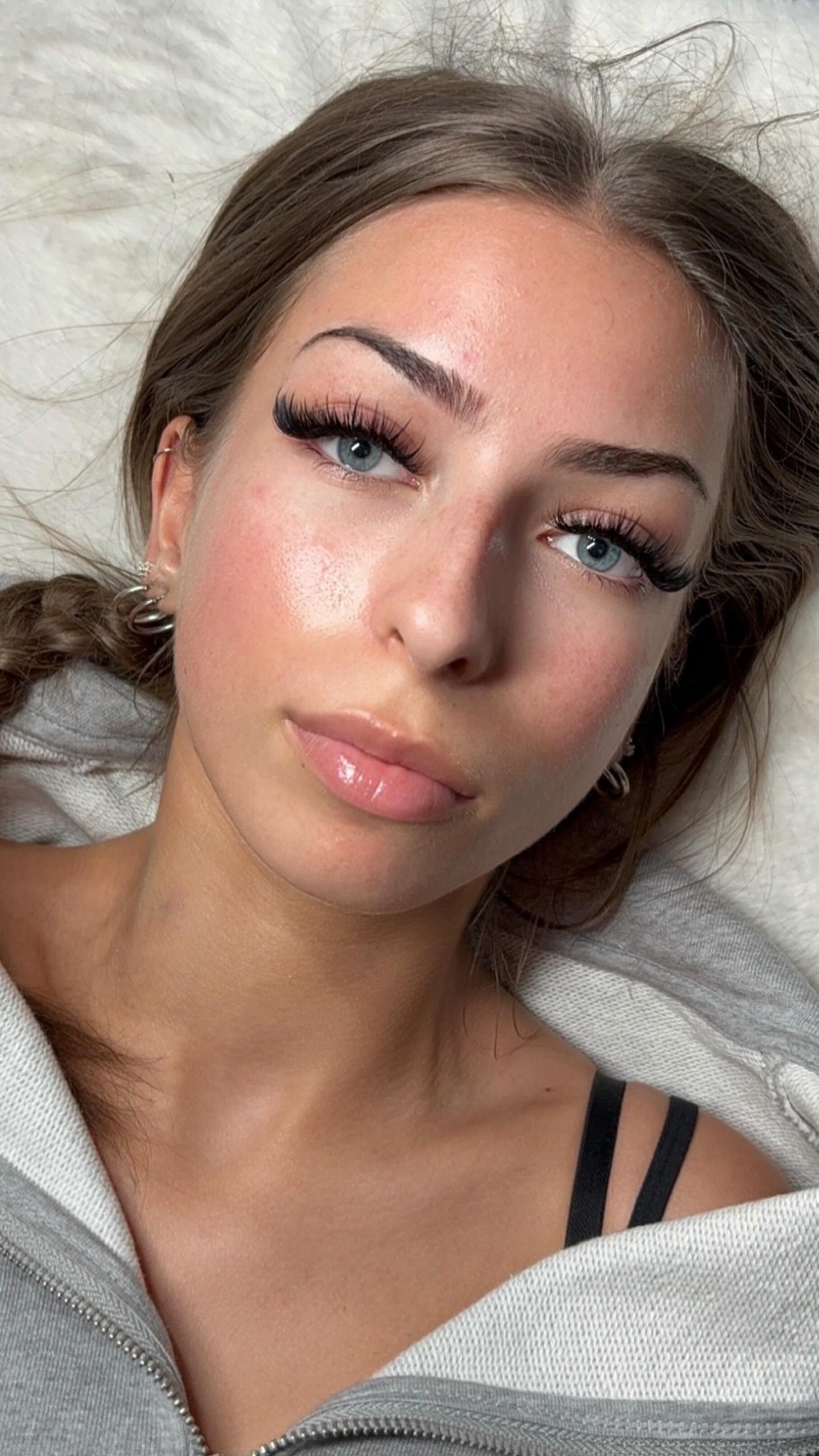 Wispy Volume Set by DBO.LASHED